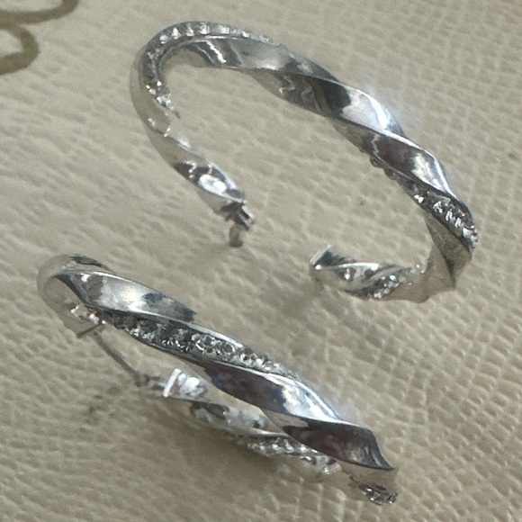 🔥🔥.925 Sterling Silver Crystal Jordan Mom Twisted Cable Hoop Earrings 3.8G🔥🔥 - Picture 3 of 10